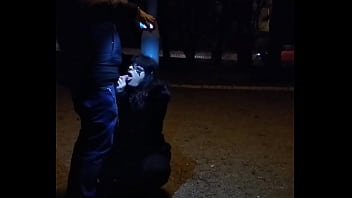 Late Night Fun – Outdoor Blowjob