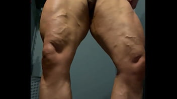 Muscle giantess