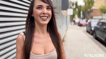 PutaLocura – Española con cuerpazo Chloee es pillada por Torbe y traga semen