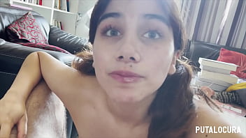 PutaLocura – La teen cachonda Marina Gold traga toda la lefa del Tito Torbe