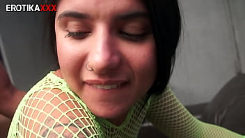Yasmin Muller e Dessa Hot – GANG BANG – EROTIKAXXX – Parte 2