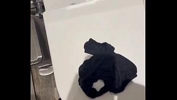 CLUBE DOS CUECAS.  EMPRESARIO USA A MESMA CUECA POR VARIOS DIAS E GOZA VÁRIAS VEZES NELA