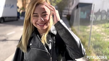 PutaLocura – La colombiana tatuada Michel Chica follando y tragando lefa en Pilladas