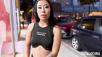 PutaLocura – Colombiana petite Lore Hot es pillada por Torbe y se lo folla