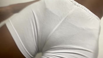 Lycra ajustado cameltoe y buena masturbacion de mi vecina