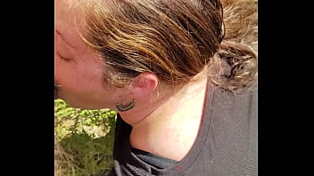 Bettyreddd – backwoods blowjob