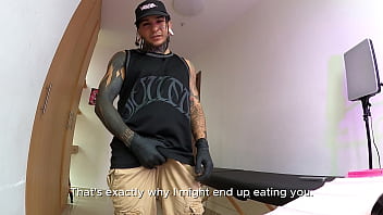 Giant tattoo artist shows his cock to tiny human