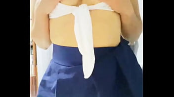 Candylaculona – bailando de colegiala