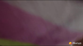 Toda abierta tirando peditos queef de coño pov real amateur